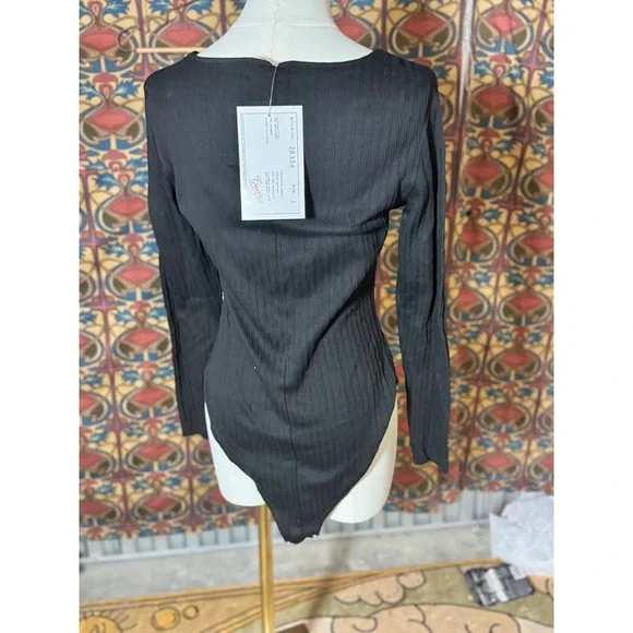 Black Ribbed Bodysuit Long Sleeve Deep V Neckline Casual Top - Picture 3 of 3